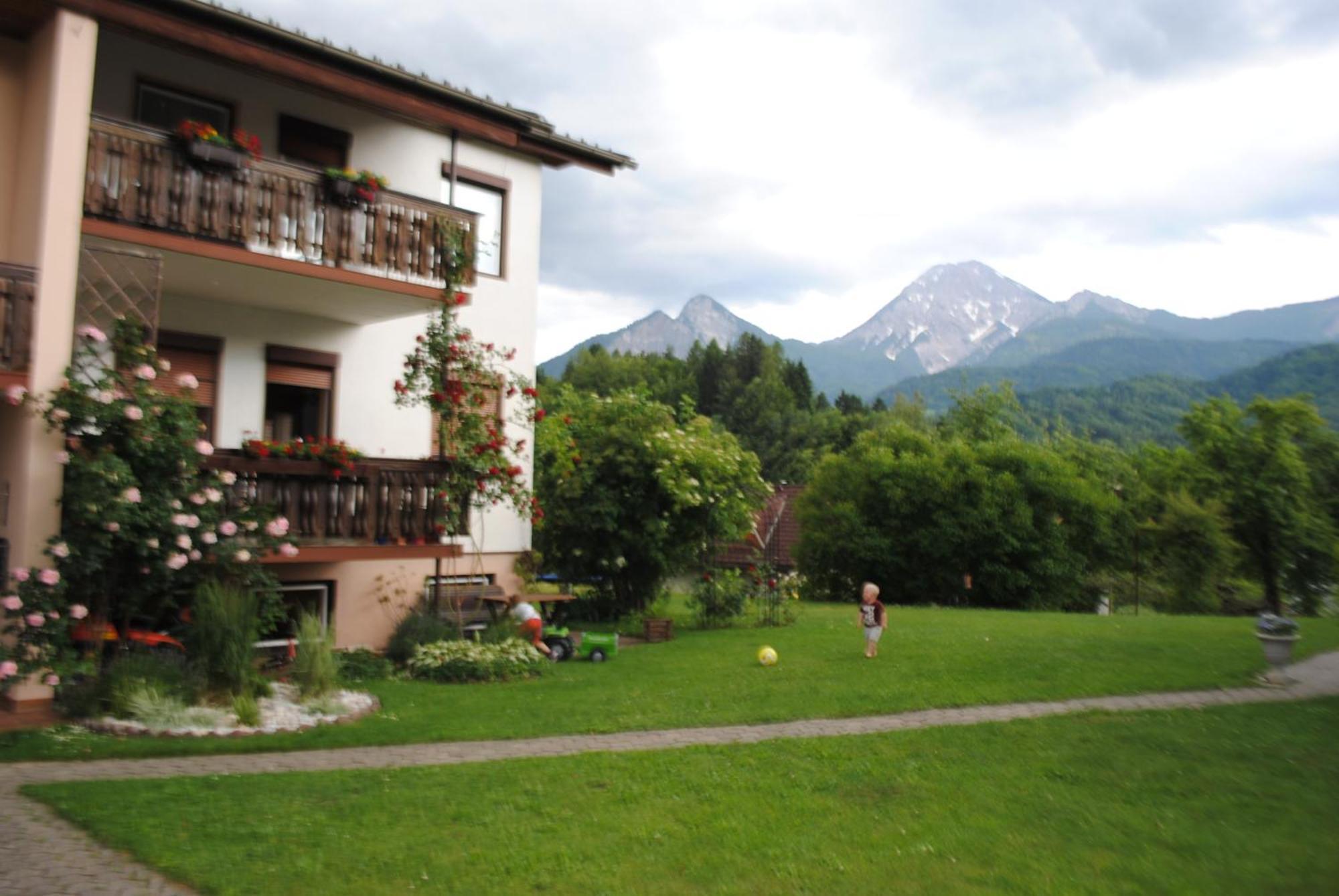 Ferienhaus Michor Latschach ober dem Faakersee Exterior foto