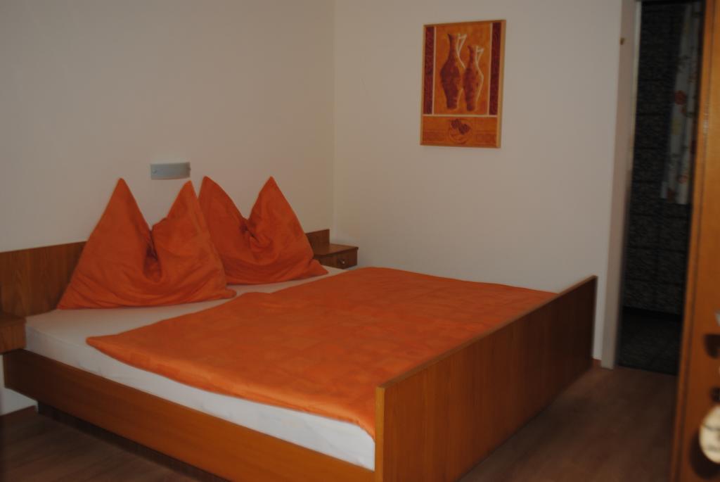 Ferienhaus Michor Latschach ober dem Faakersee Habitación foto